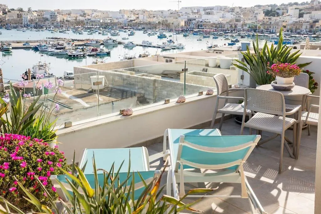 Seagull Penthouse Marsaxlokk Apartment