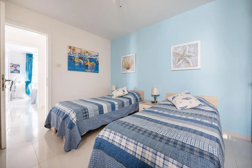 Seagull Penthouse Marsaxlokk Apartment